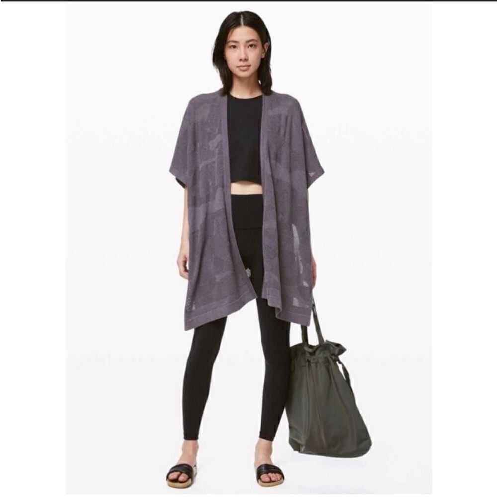 Lululemon Find Your Light Wrap Grey One Size